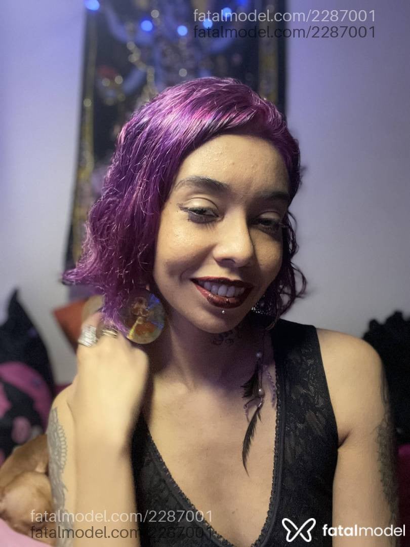 Acompanhante mulher com cabelo castanho de olhos castanhos - Florency