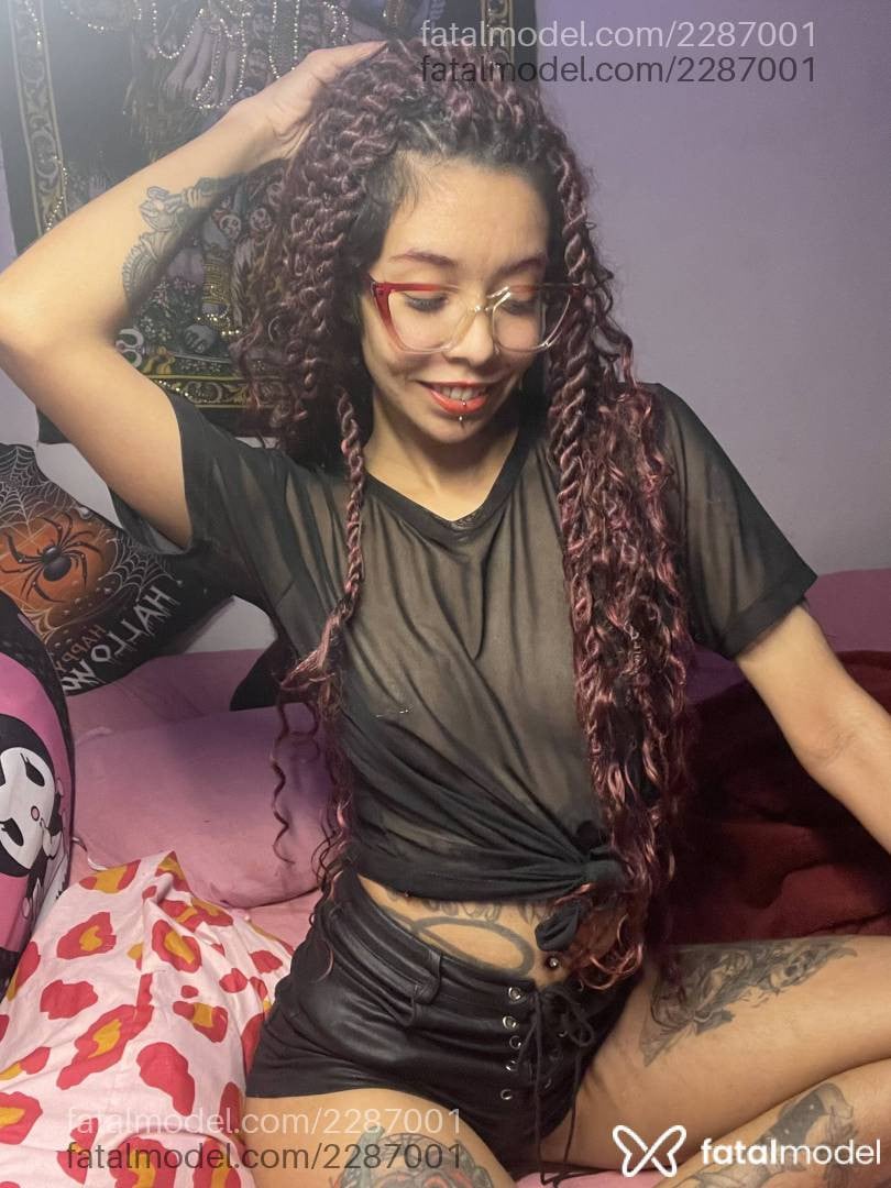 Acompanhante mulher com cabelo castanho de olhos castanhos em Rio de Janeiro Acompanhante mulher com cabelo castanho de olhos castanhos em Rio de Janeiro - Florency
