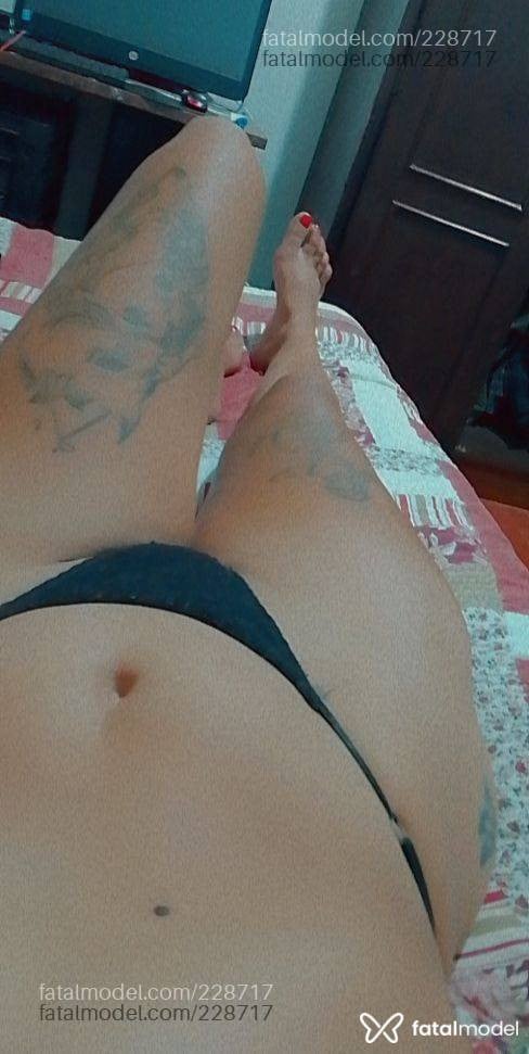 Acompanhante mulher com cabelo castanho de olhos castanhos em Uruguaiana Acompanhante mulher com cabelo castanho de olhos castanhos em Uruguaiana - Aline