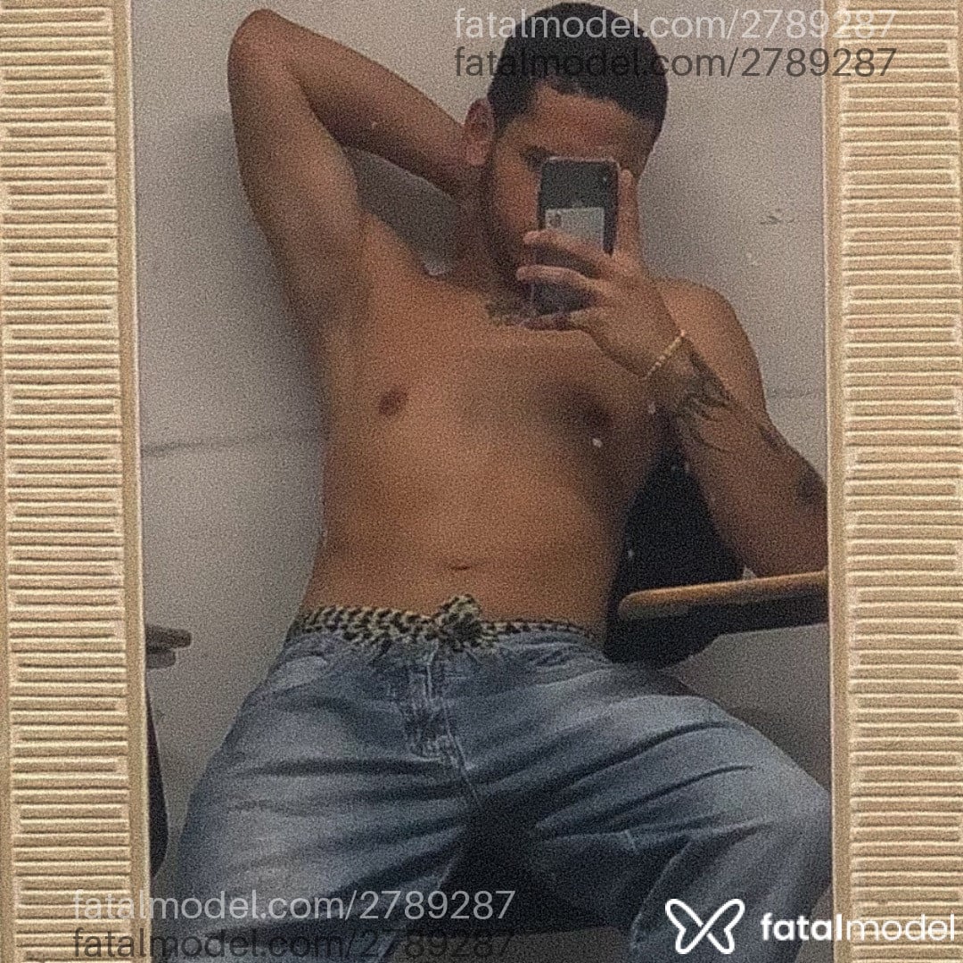 Acompanhante homem morena (o) de olhos castanhos em São Paulo - Martins