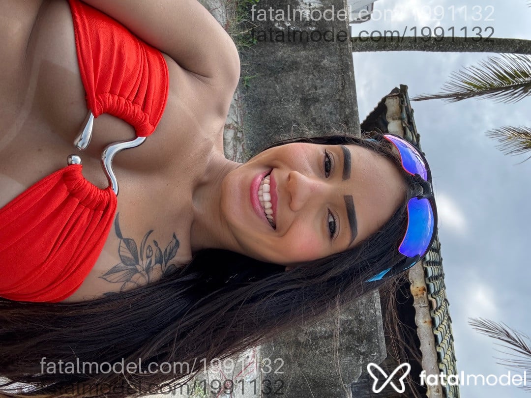 Acompanhante mulher morena (o) de olhos pretos em Mongaguá Acompanhante mulher morena (o) de olhos pretos em Mongaguá - Vihsantoss