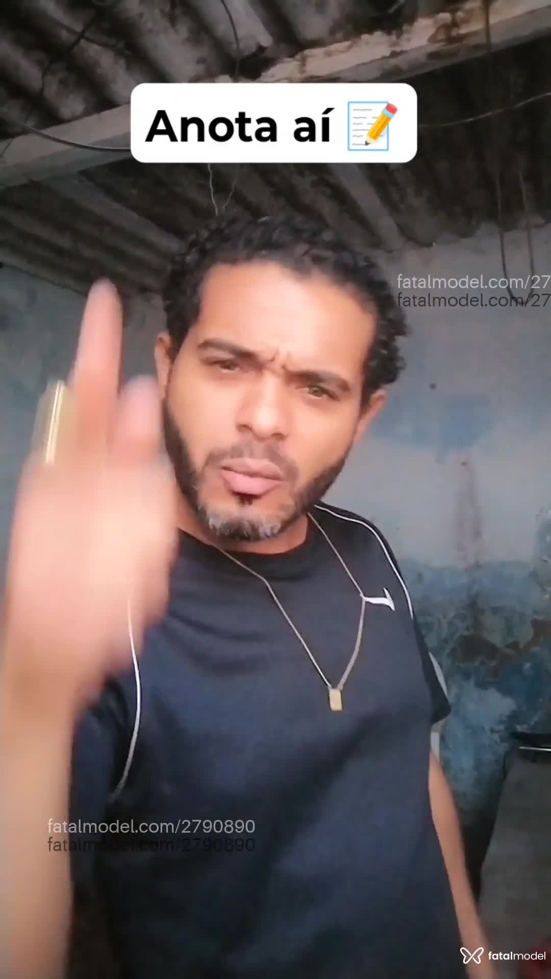 Acompanhante homem com cabelo castanho de olhos castanhos em Virtual - Mauricio