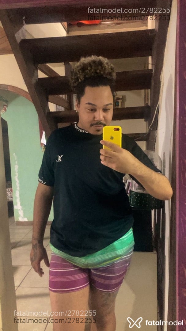 Acompanhante homem com cabelo castanho de olhos castanhos em Porto Alegre - Guilherme