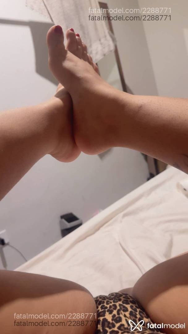 Acompanhante mulher morena (o) de olhos castanhos - Luísa