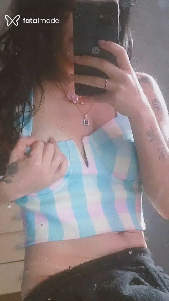 Acompanhante mulher com cabelo castanho de olhos castanhos - Suzi