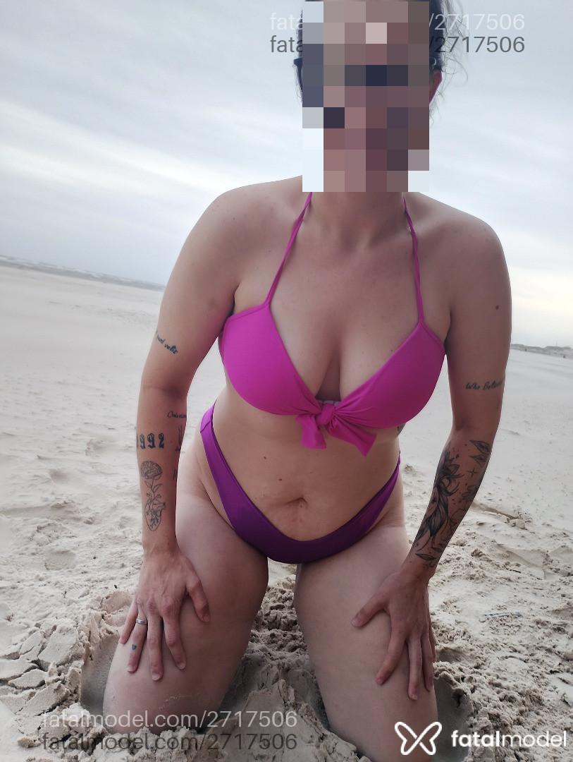 Acompanhante mulher com cabelo castanho de olhos verdes em Taquara - ACOMPANHANTE