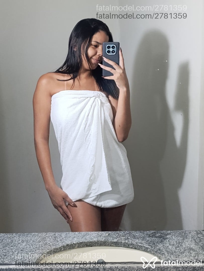Acompanhante mulher morena (o) de olhos pretos - Bruna Acompanhante mulher morena (o) de olhos pretos - Bruna