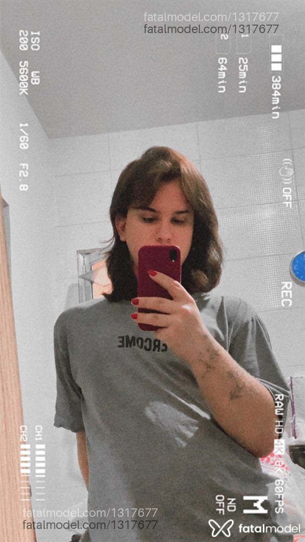 Acompanhante mulher trans com cabelo castanho de olhos castanhos em São José dos Campos Acompanhante mulher trans com cabelo castanho de olhos castanhos em São José dos Campos - Brinah