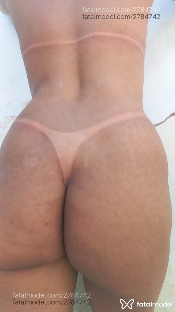 Acompanhante mulher morena (o) de olhos castanhos em Caldas Novas - Helena
