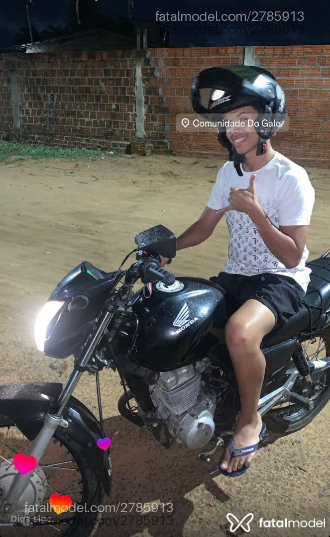 Acompanhante homem morena (o) de olhos castanhos em Virtual - Luiz Felipe