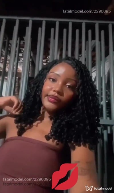 Acompanhante mulher morena (o) de olhos pretos em São Paulo - Aghata Mendes