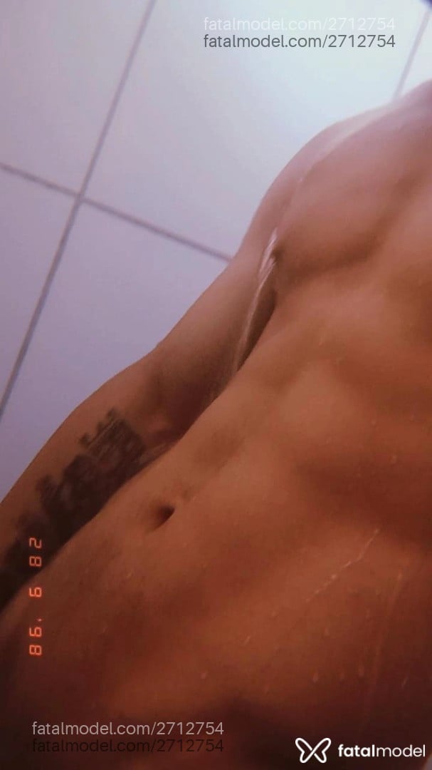 Acompanhante homem morena (o) de olhos pretos em Criciúma Acompanhante homem morena (o) de olhos pretos em Criciúma - Vitor