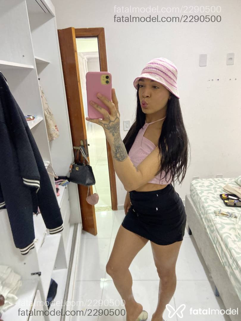 Acompanhante mulher trans com cabelo castanho de olhos castanhos em Vitória da Conquista - Lanna