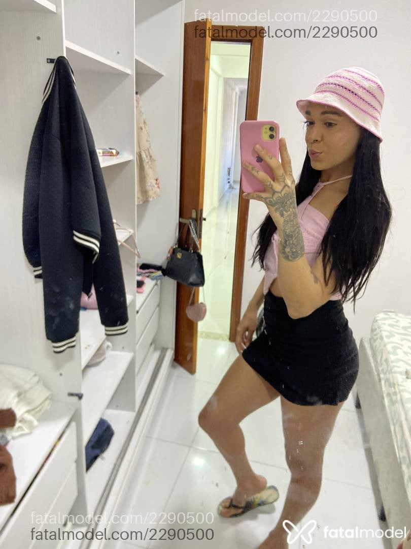 Acompanhante mulher trans com cabelo castanho de olhos castanhos em Vitória da Conquista - Lanna