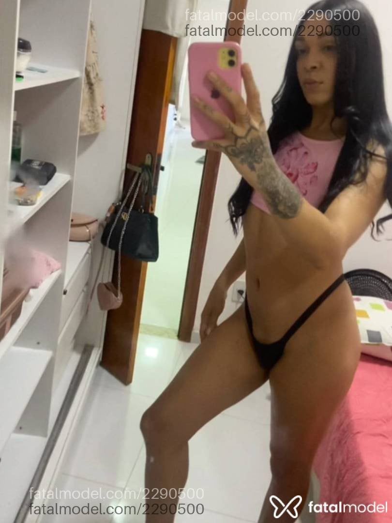 Acompanhante mulher trans com cabelo castanho de olhos castanhos em Vitória da Conquista - Lanna