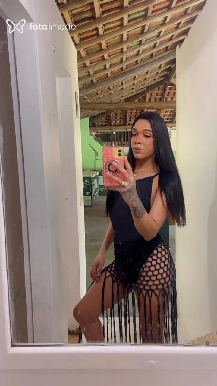 Acompanhante mulher trans com cabelo castanho de olhos castanhos - Lanna