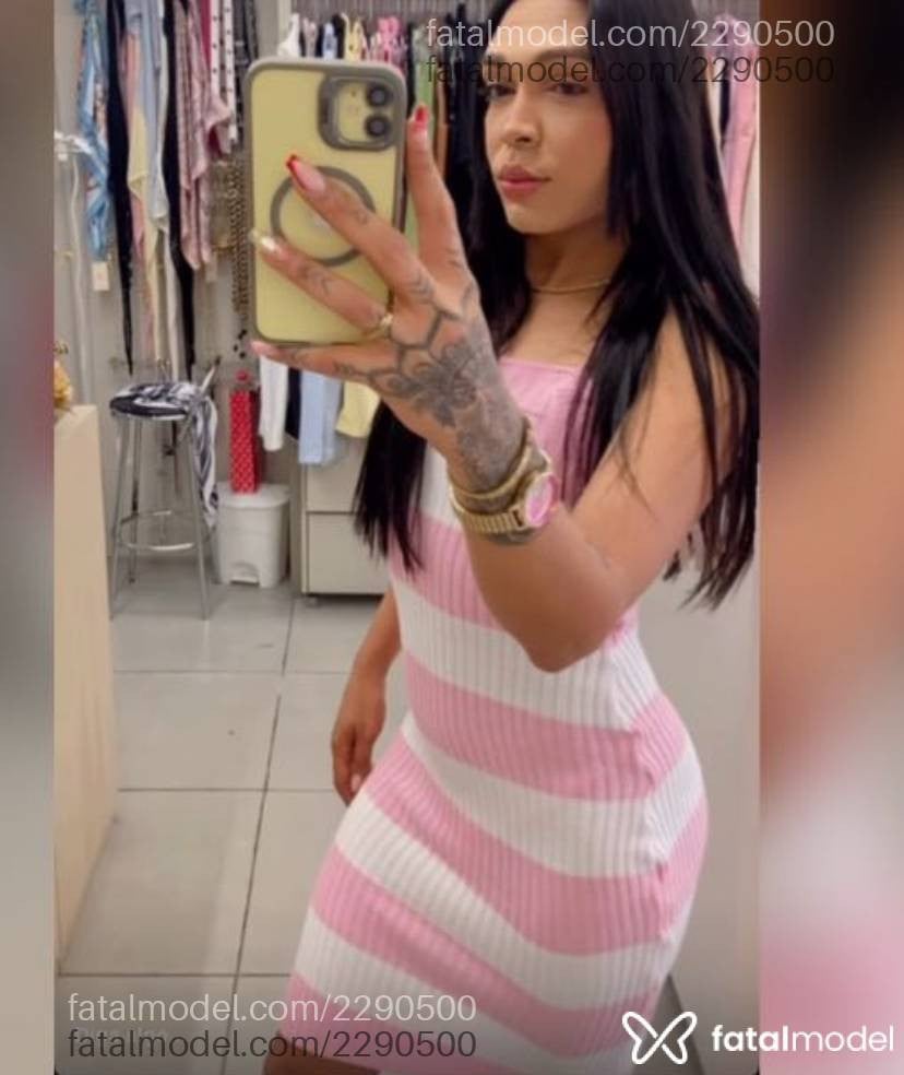 Acompanhante mulher trans com cabelo castanho de olhos castanhos em Porto Seguro - Lanna