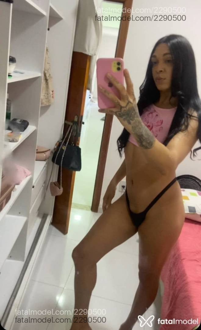 Acompanhante mulher trans com cabelo castanho de olhos castanhos em Vitória da Conquista - Lanna