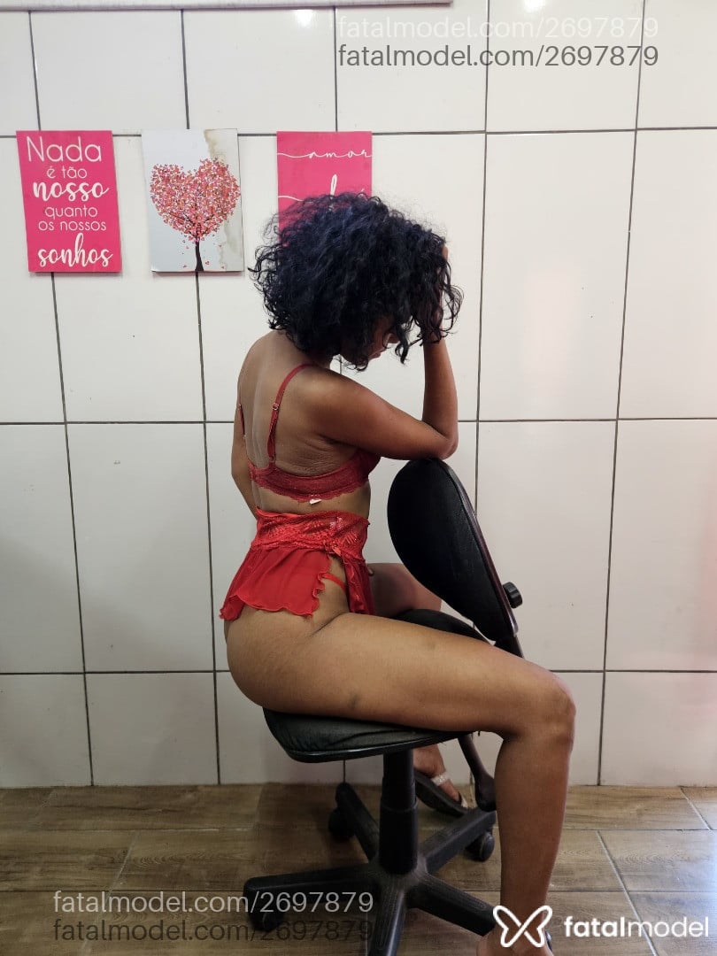 Acompanhante mulher com cabelo castanho de olhos castanhos em Viamão - Kathy