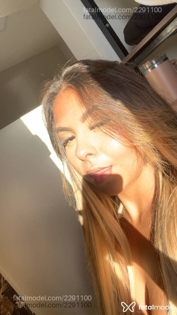 Acompanhante mulher loira (o) de olhos castanhos em Juazeiro do Norte - Lara