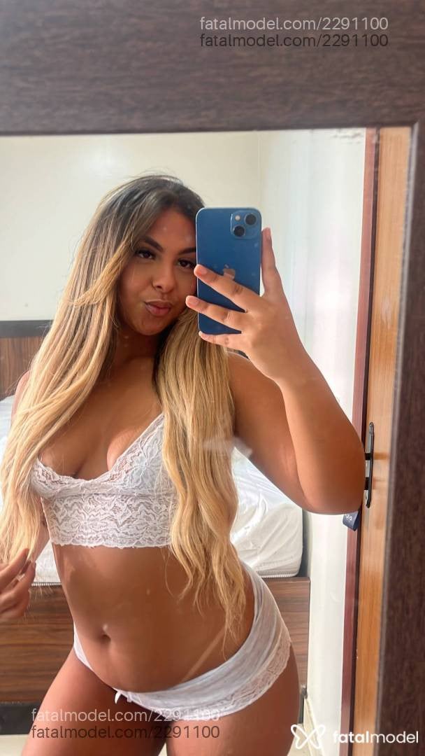 Acompanhante mulher loira (o) de olhos castanhos em Juazeiro do Norte - Lara Medeiros
