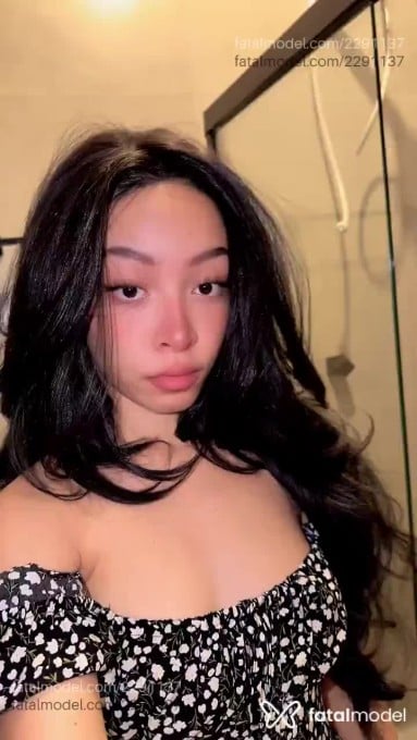 Acompanhante mulher morena (o) de olhos castanhos em Belo Horizonte - Melody Suzume
