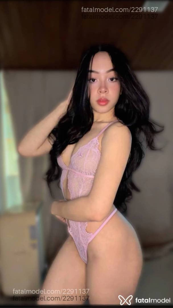 Acompanhante mulher morena (o) de olhos castanhos em Belo Horizonte - Melody Suzume