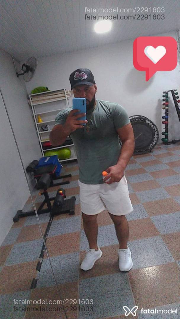 Acompanhante homem morena (o) de olhos verdes em Novo Hamburgo - Eduardo
