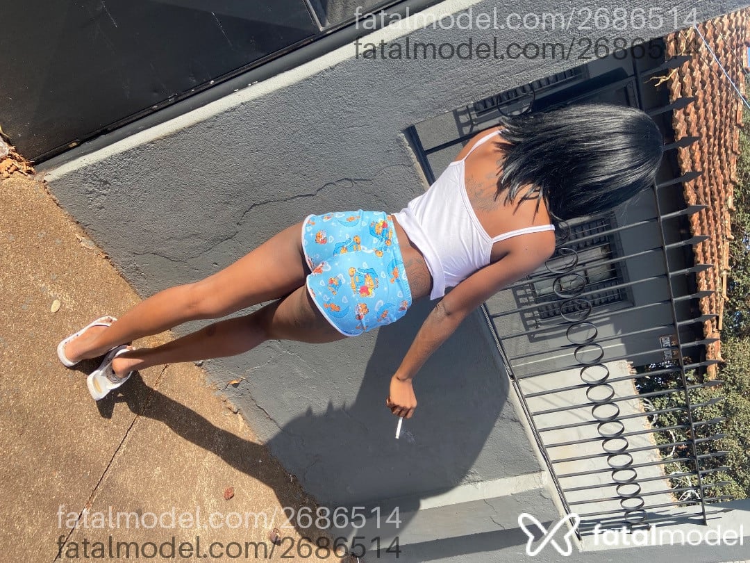 Acompanhante mulher morena (o) de olhos castanhos - Tamires
