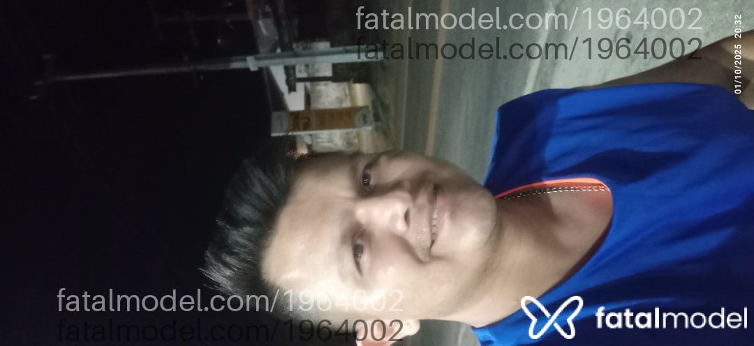 Acompanhante homem com cabelo castanho de olhos castanhos em Salinópolis Acompanhante homem com cabelo castanho de olhos castanhos em Salinópolis - Leosal