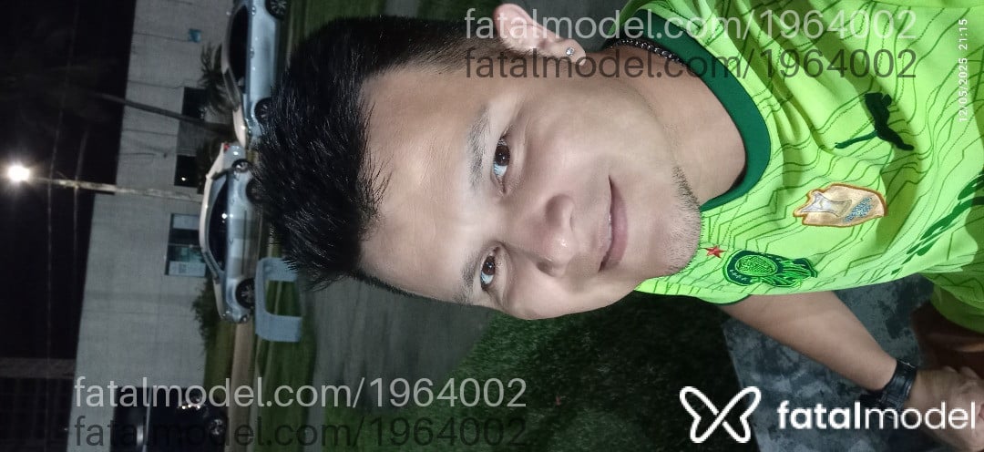 Acompanhante homem com cabelo castanho de olhos castanhos em Salinópolis Acompanhante homem com cabelo castanho de olhos castanhos em Salinópolis - Leosal