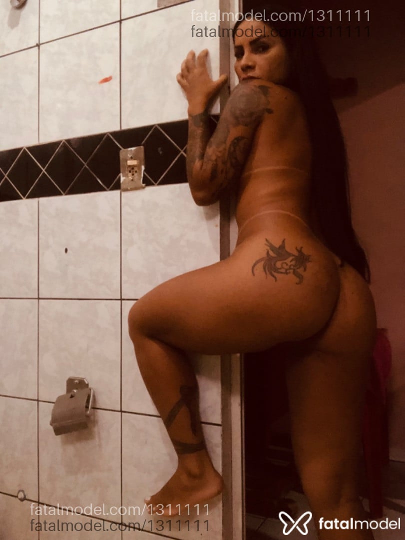 Acompanhante mulher morena (o) de olhos castanhos em Palmas Acompanhante mulher morena (o) de olhos castanhos em Palmas - Camila