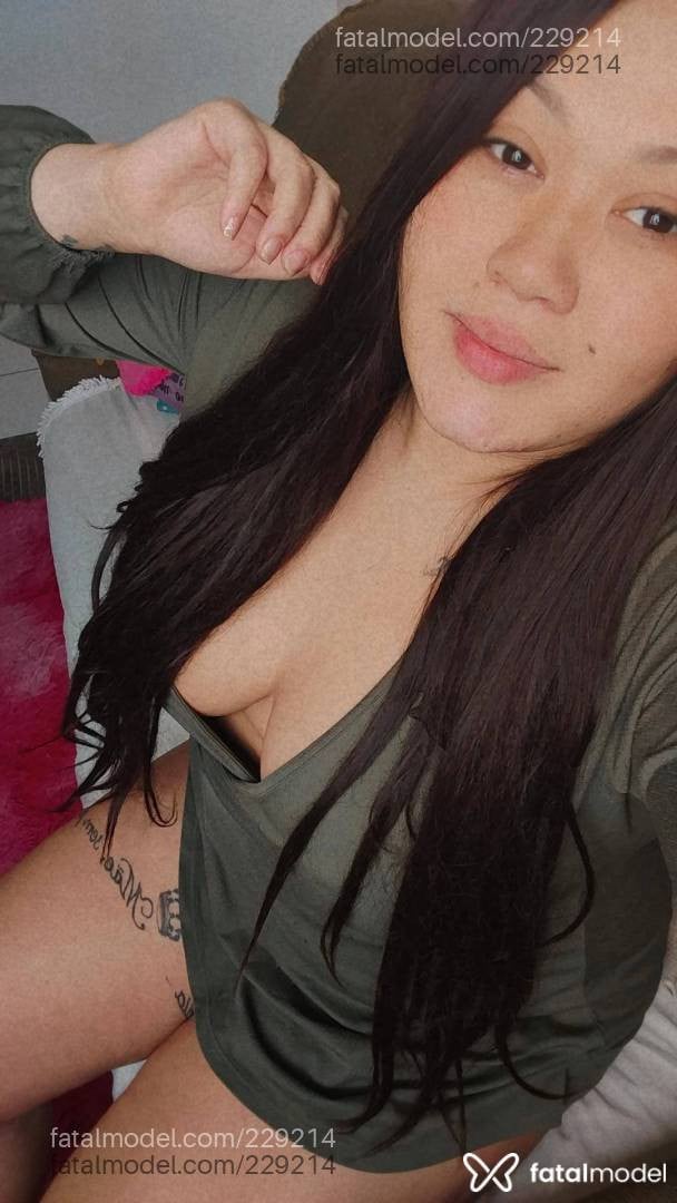 Acompanhante mulher com cabelo castanho de olhos castanhos - Thayna Paulista