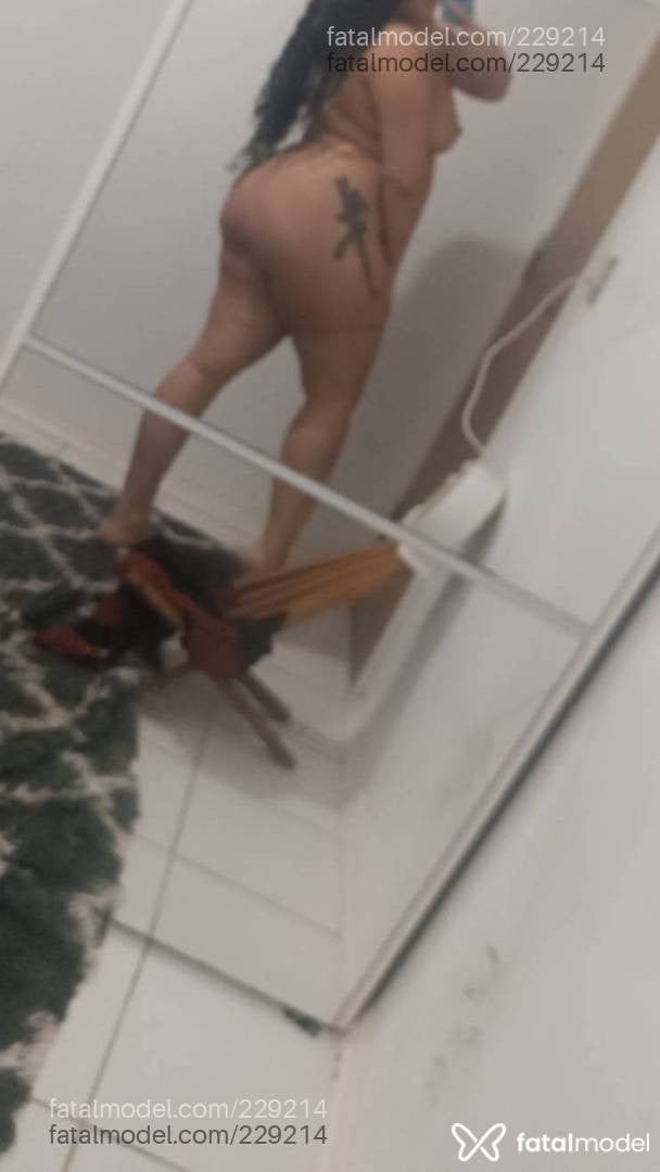 Acompanhante mulher com cabelo castanho de olhos castanhos em Farroupilha - Thayna Paulista