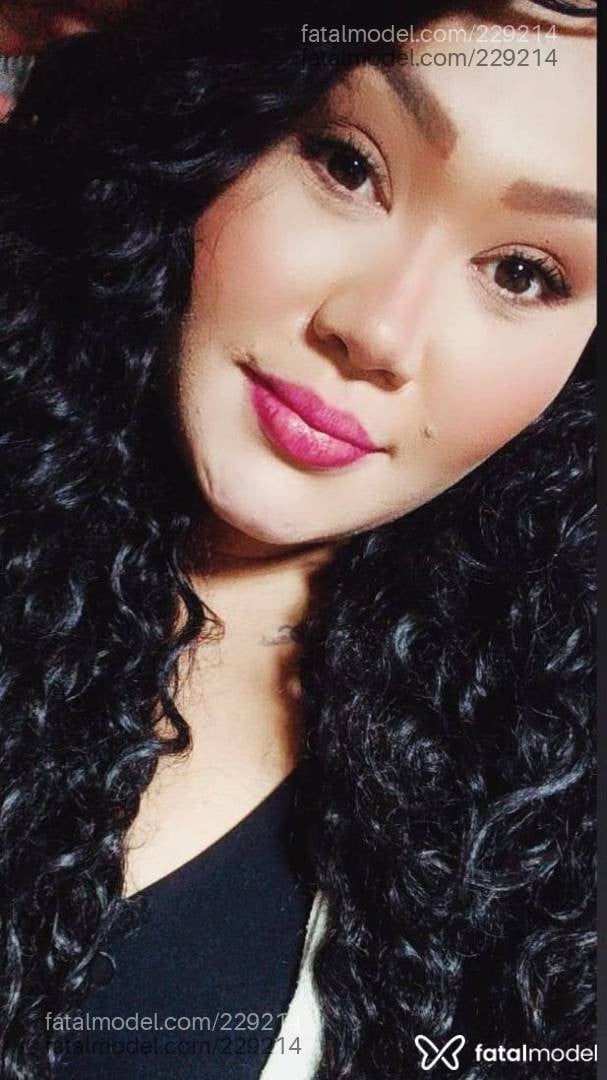 Acompanhante mulher com cabelo castanho de olhos castanhos em Farroupilha - Thayna Paulista