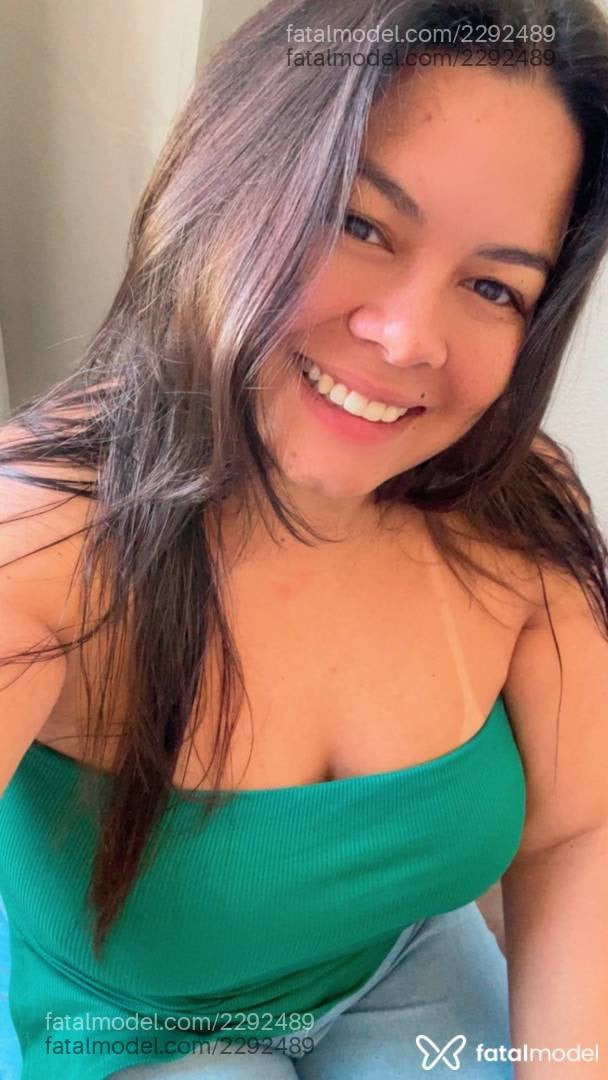 Acompanhante mulher com cabelo castanho de olhos castanhos - Thayla