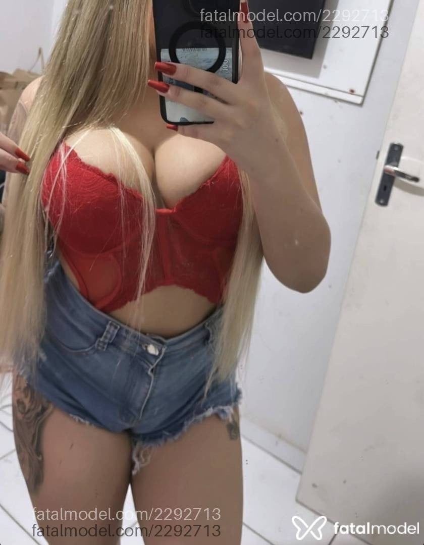 Acompanhante mulher com cabelo castanho de olhos castanhos - Julia