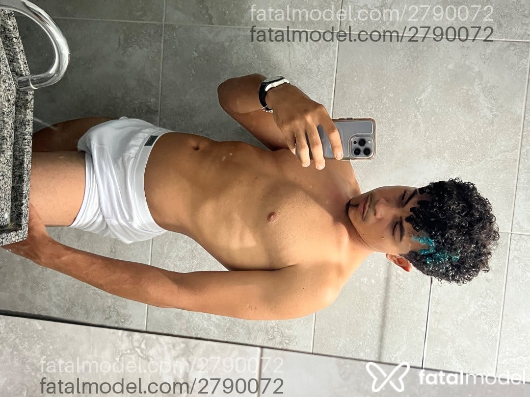 Acompanhante homem morena (o) de olhos pretos em Campina Grande - Lorenzo Moreau