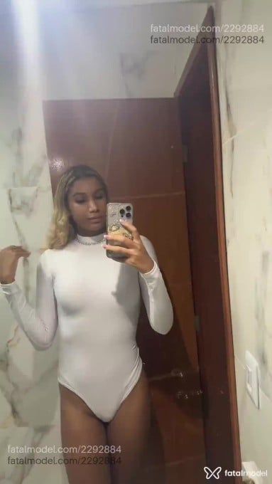 Acompanhante mulher trans loira (o) de olhos castanhos em Ipatinga Acompanhante mulher trans loira (o) de olhos castanhos em Ipatinga - Paullazx