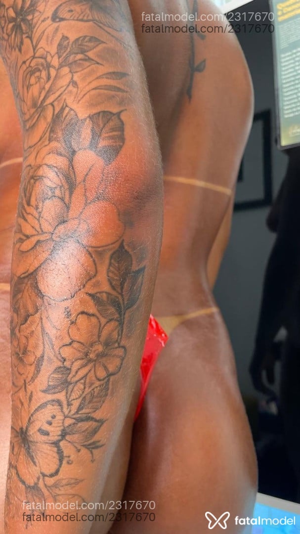 Acompanhante mulher morena (o) de olhos castanhos em Pontes e Lacerda - Tiphany Nogueira