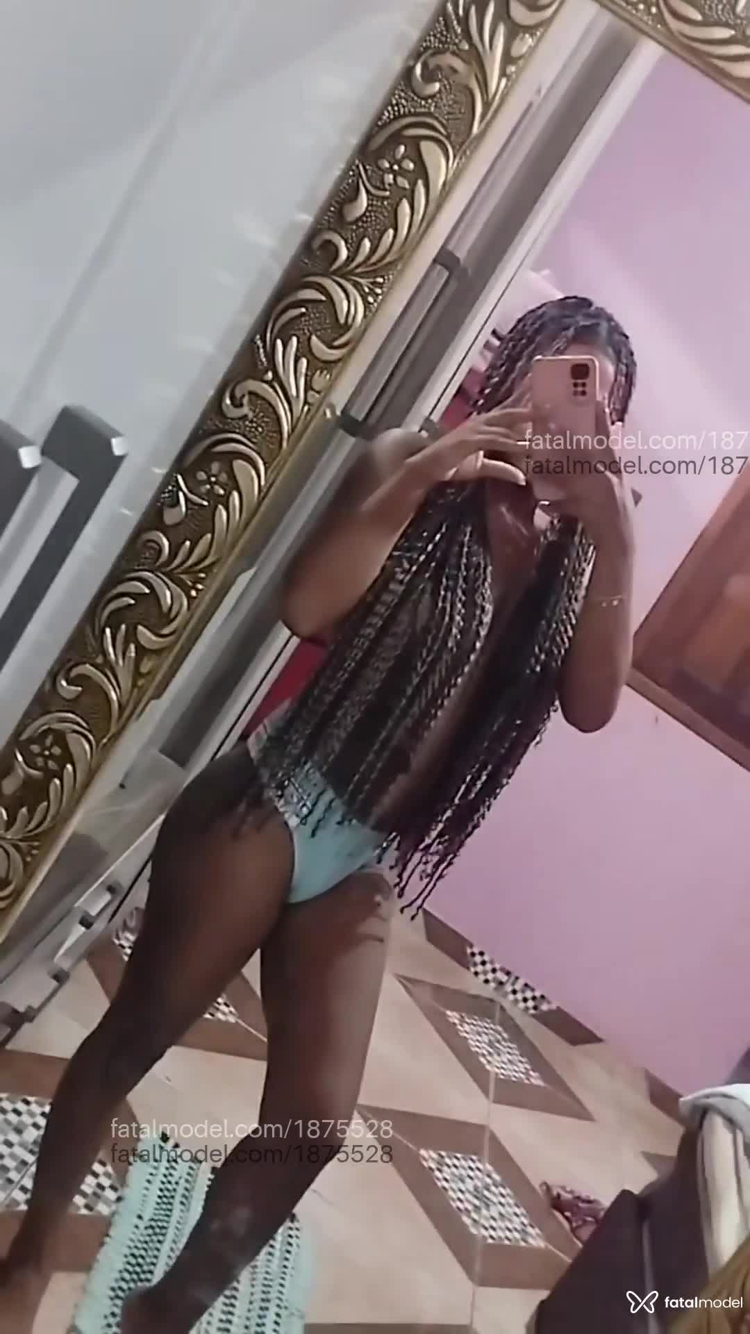 Acompanhante mulher morena (o) de olhos pretos em Altamira - Juuh Campos
