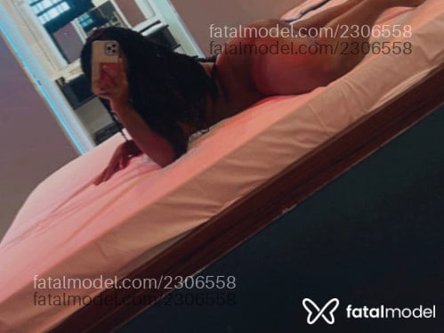 Acompanhante mulher morena (o) de olhos castanhos em Florianópolis - Lívia Martins