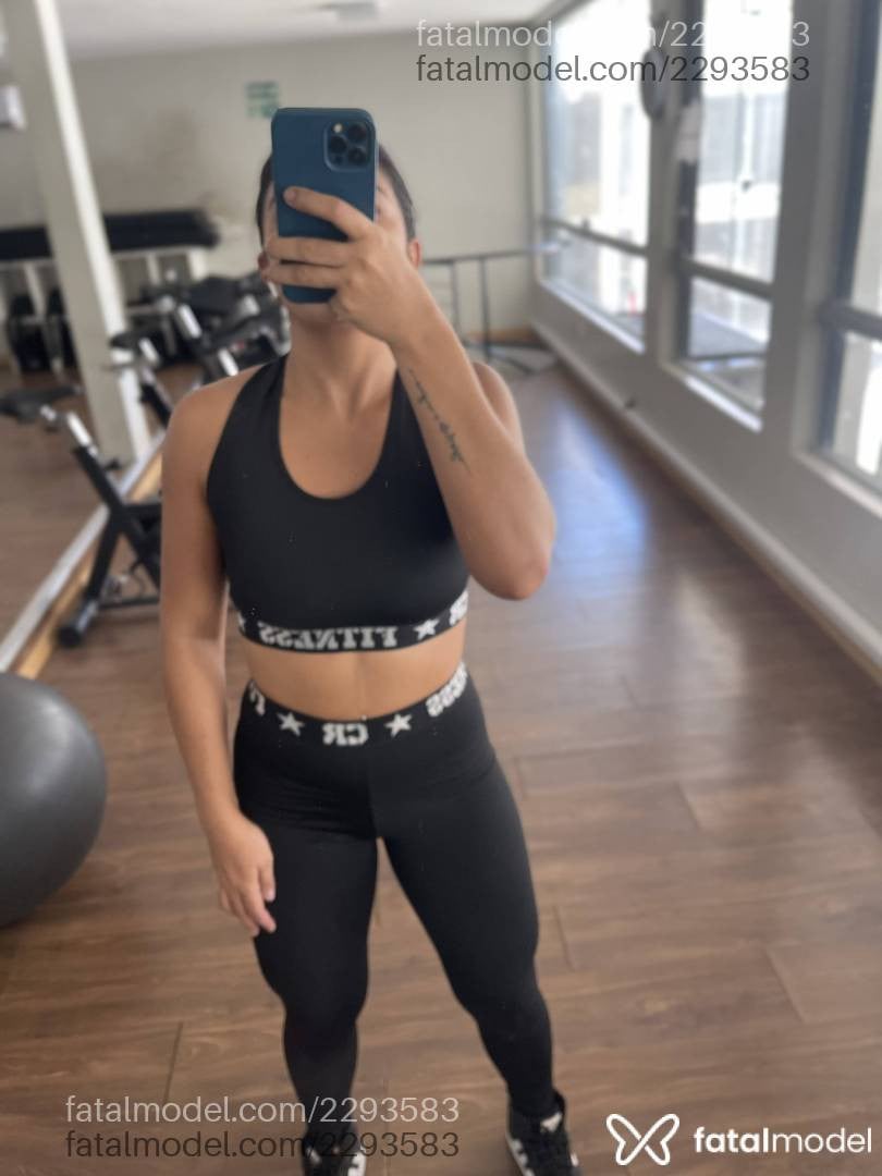 Acompanhante mulher morena (o) de olhos castanhos - Suh Mello