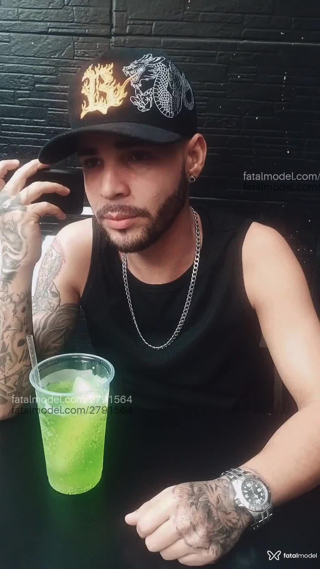 Acompanhante homem morena (o) de olhos castanhos em São Paulo Acompanhante homem morena (o) de olhos castanhos em São Paulo - Wallas Guimarães
