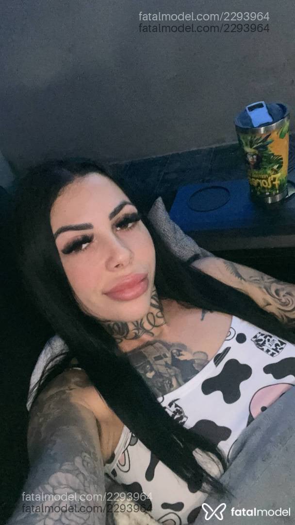 Acompanhante mulher morena (o) de olhos castanhos - Larissa Luz