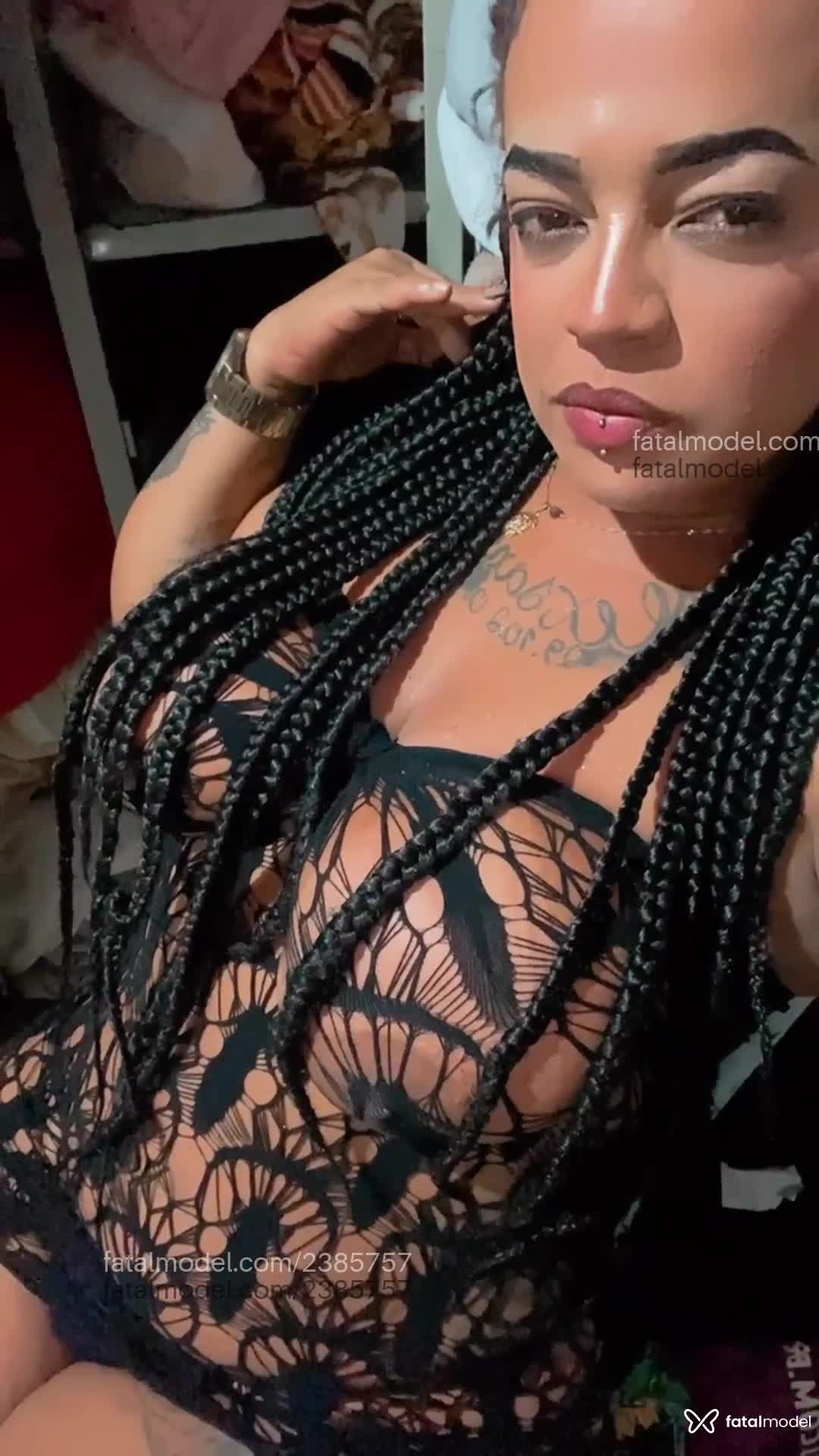 Acompanhante mulher morena (o) de olhos pretos - Natália Santos