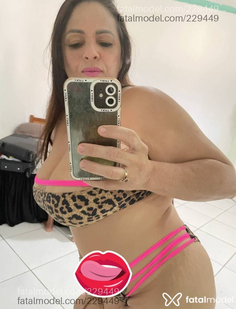 Acompanhante mulher com cabelo castanho de olhos castanhos - Melissa