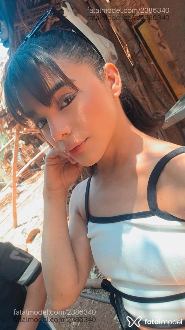 Acompanhante mulher trans com cabelo castanho de olhos castanhos em Bertioga Acompanhante mulher trans com cabelo castanho de olhos castanhos em Bertioga - Garotatrans