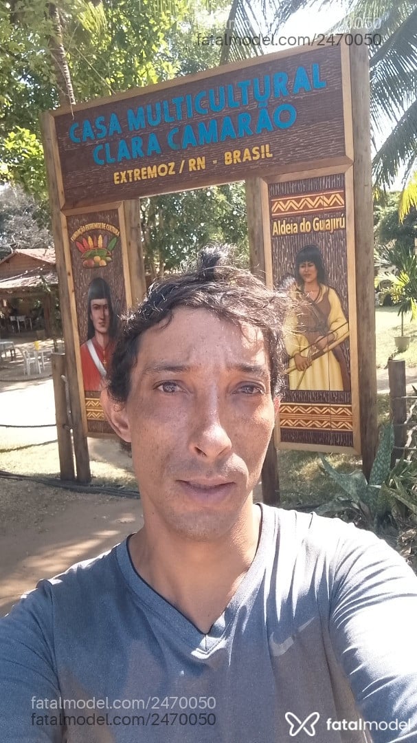 Acompanhante homem com cabelo castanho de olhos pretos em Extremoz Acompanhante homem com cabelo castanho de olhos pretos em Extremoz - Rafael Rocha