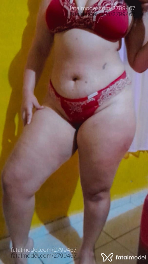 Acompanhante mulher morena (o) de olhos castanhos - Julia Acompanhante mulher morena (o) de olhos castanhos - Julia